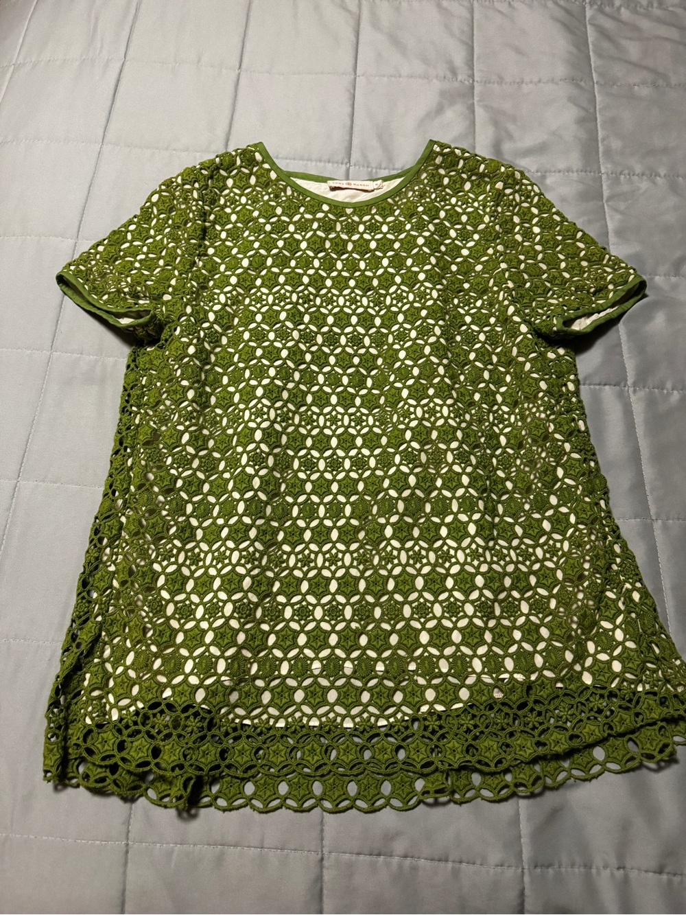 Tory Burch Green Lace Geometric Short Sleeve Crew Neck Lined Blouse Size M